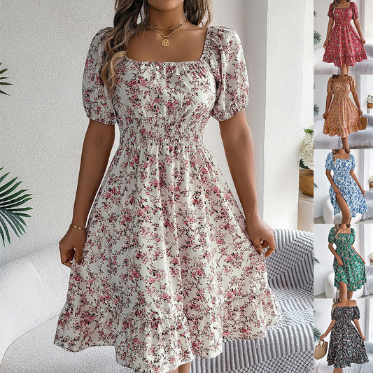Robe à Volants et Col Carré