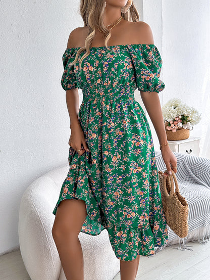 Robe à Volants et Col Carré
