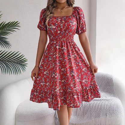 Robe à Volants et Col Carré